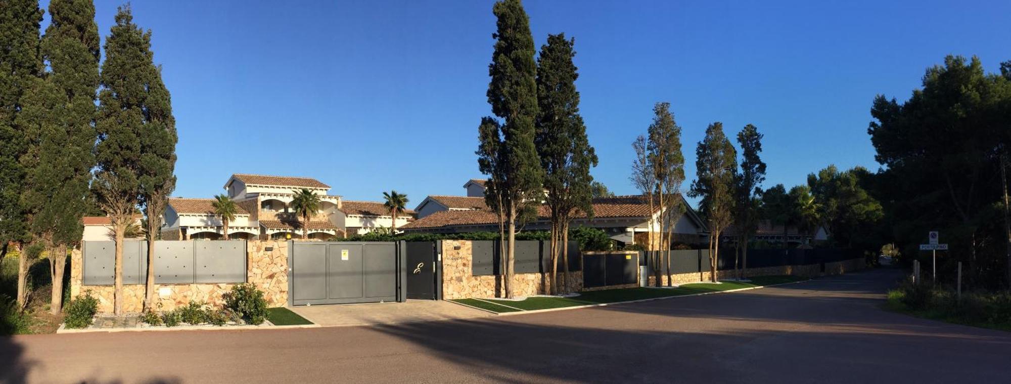 Residence Elegance Ville Ed Appartamenti A Porto Pino Eksteriør bilde