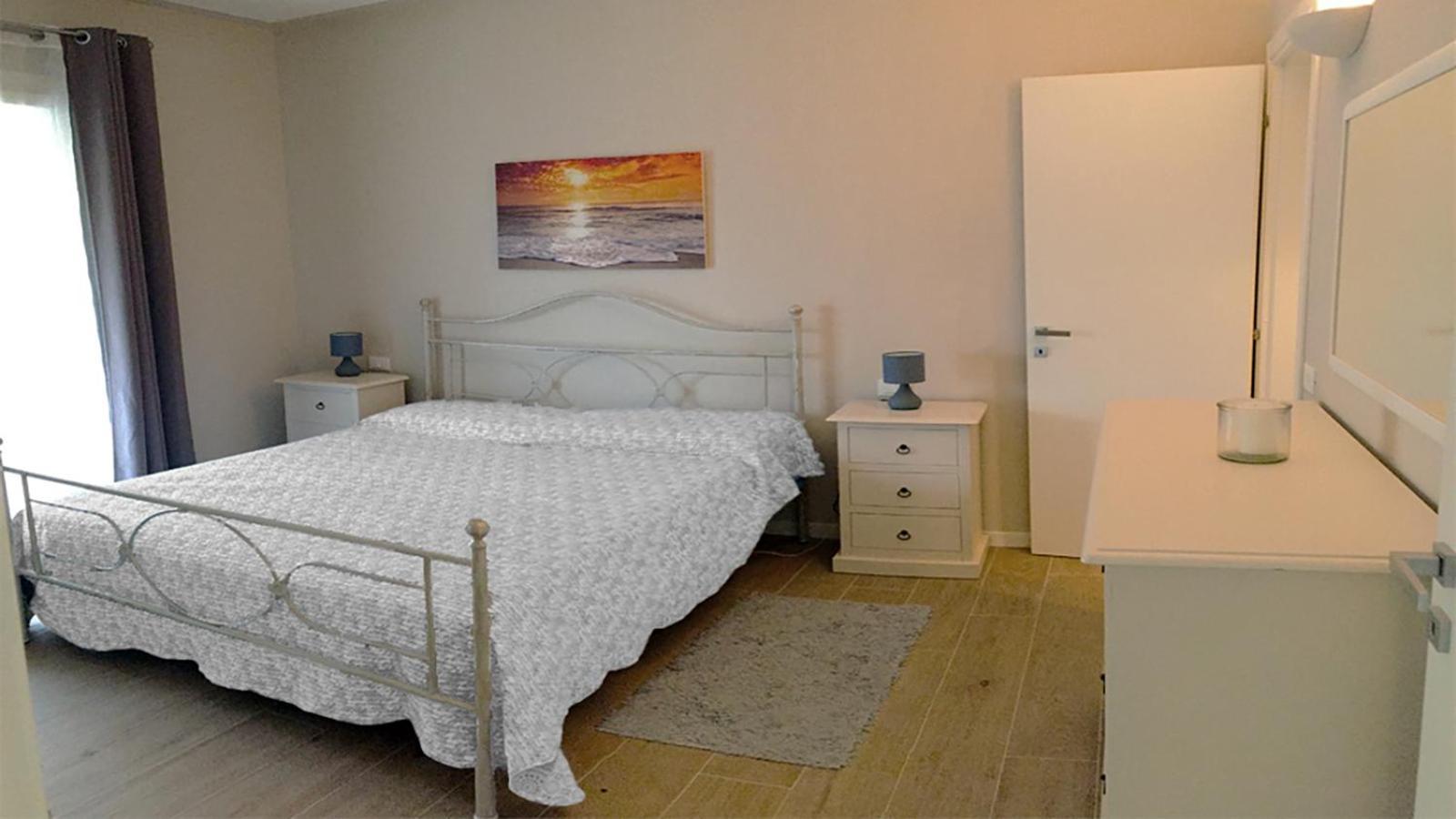 Residence Elegance Ville Ed Appartamenti A Porto Pino Eksteriør bilde