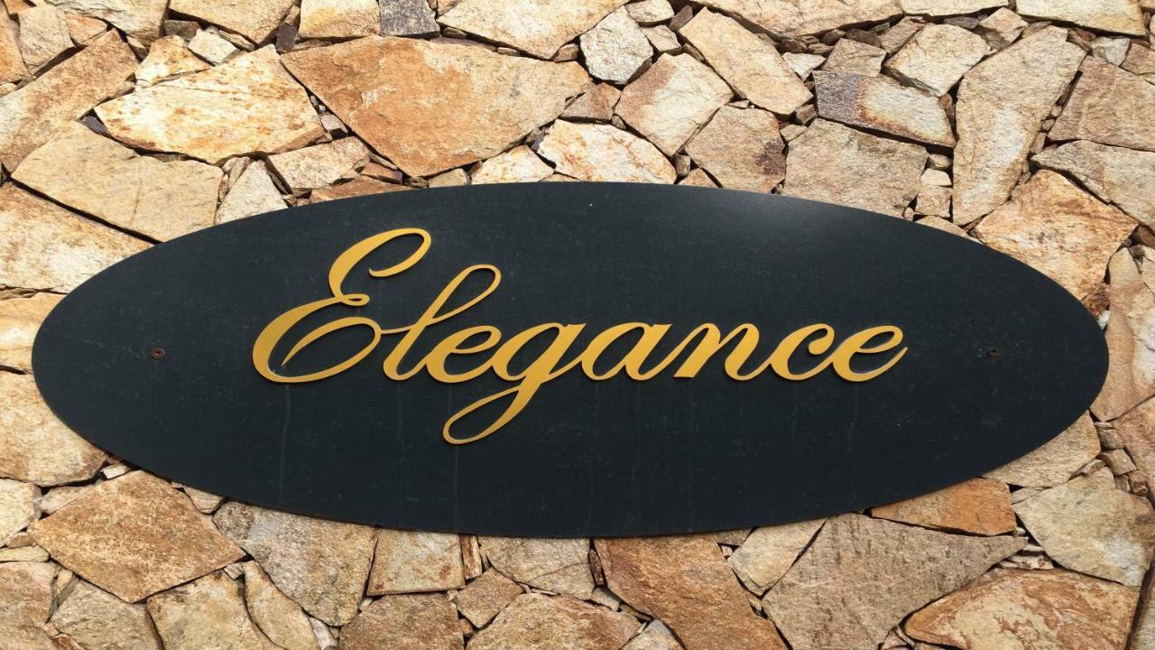 Residence Elegance Ville Ed Appartamenti A Porto Pino Eksteriør bilde