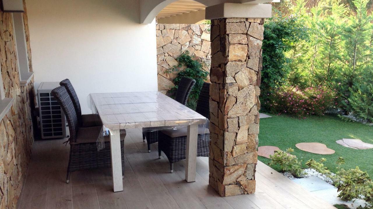 Residence Elegance Ville Ed Appartamenti A Porto Pino Eksteriør bilde