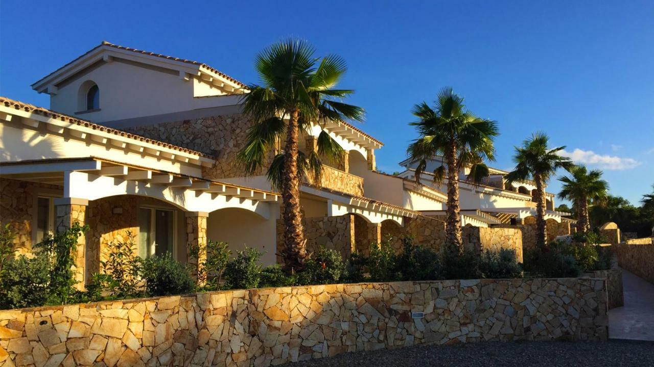 Residence Elegance Ville Ed Appartamenti A Porto Pino Eksteriør bilde