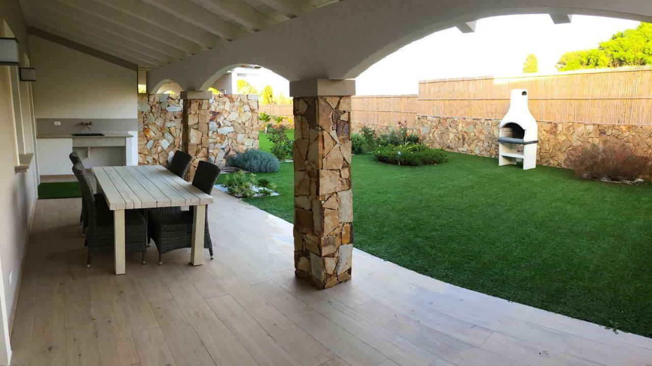 Residence Elegance Ville Ed Appartamenti A Porto Pino Eksteriør bilde